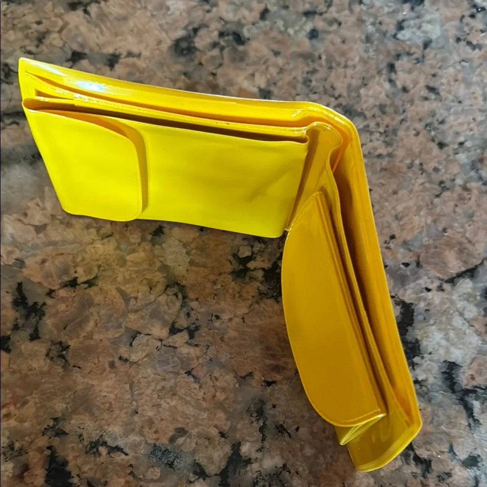 Vintage Yellow California Raisins Wallet